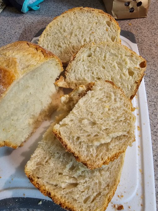 been a while since i posted some good loaf https://t.co/JJsNixtmiV