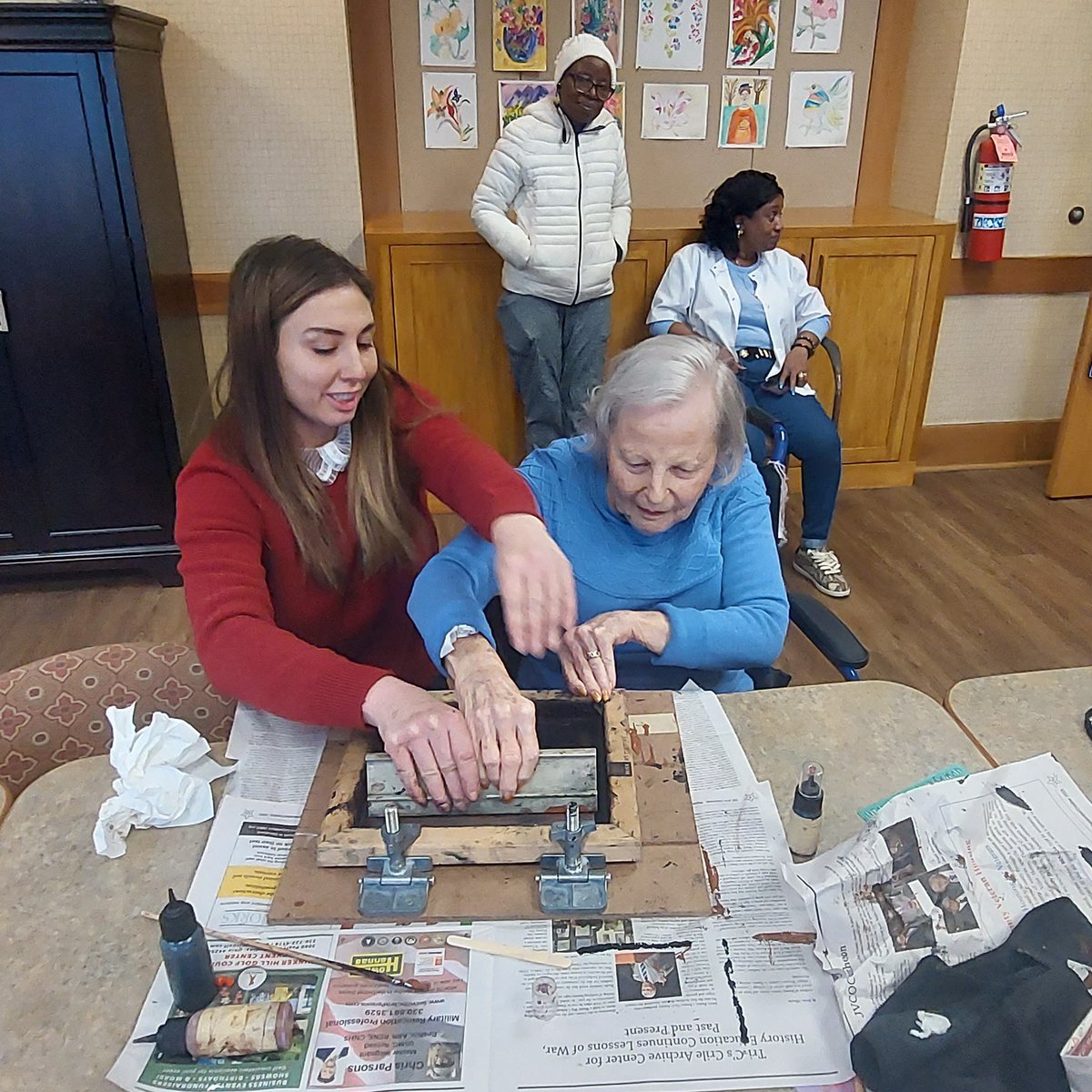 Such a fun art class making silk screen holiday cards with Nicole Miller! 🎨🕎 We recently received beautiful donations of handmade #Chanukah cards, which got us excited to create some of our own!

#Hanukkah2023 #SeniorLiving #AssistedLiving #MenorahPark #ExcellenceInCaring