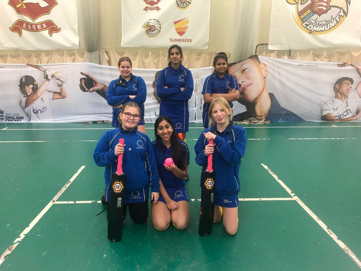 🏏Year 8 Anglo girls made their cricketing debut today in a mini tournament held at the Graham Gooch indoor centre at Essex County Ground, Chelmsford! 🙌 They came 3rd in the event - well done girls! #AngloFamily #AngloPE #AngloCricket #CricketDebut #AngloGirlsRock