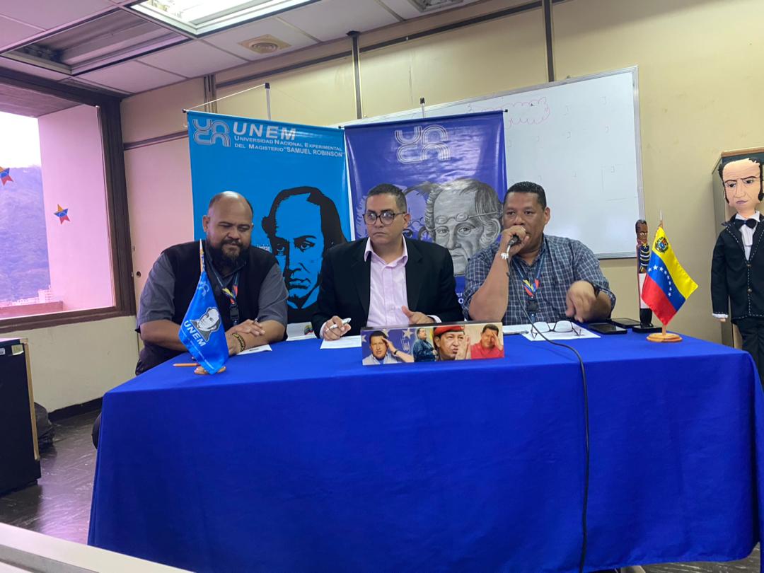 #Ahora🔈|| Desde los espacios del Rectorado de la #UNEM, damos inicio al cierre del IV Festival Nacional #VozUNEM2023 en el que participan varios estados de nuestro territorio nacional.

¡La voz del maestro hecha canción!

#SomosLoAfirmativo
<a href="/NicolasMaduro/">Nicolás Maduro</a>
<a href="/_LaAvanzadora/">Yelitze Santaella</a>