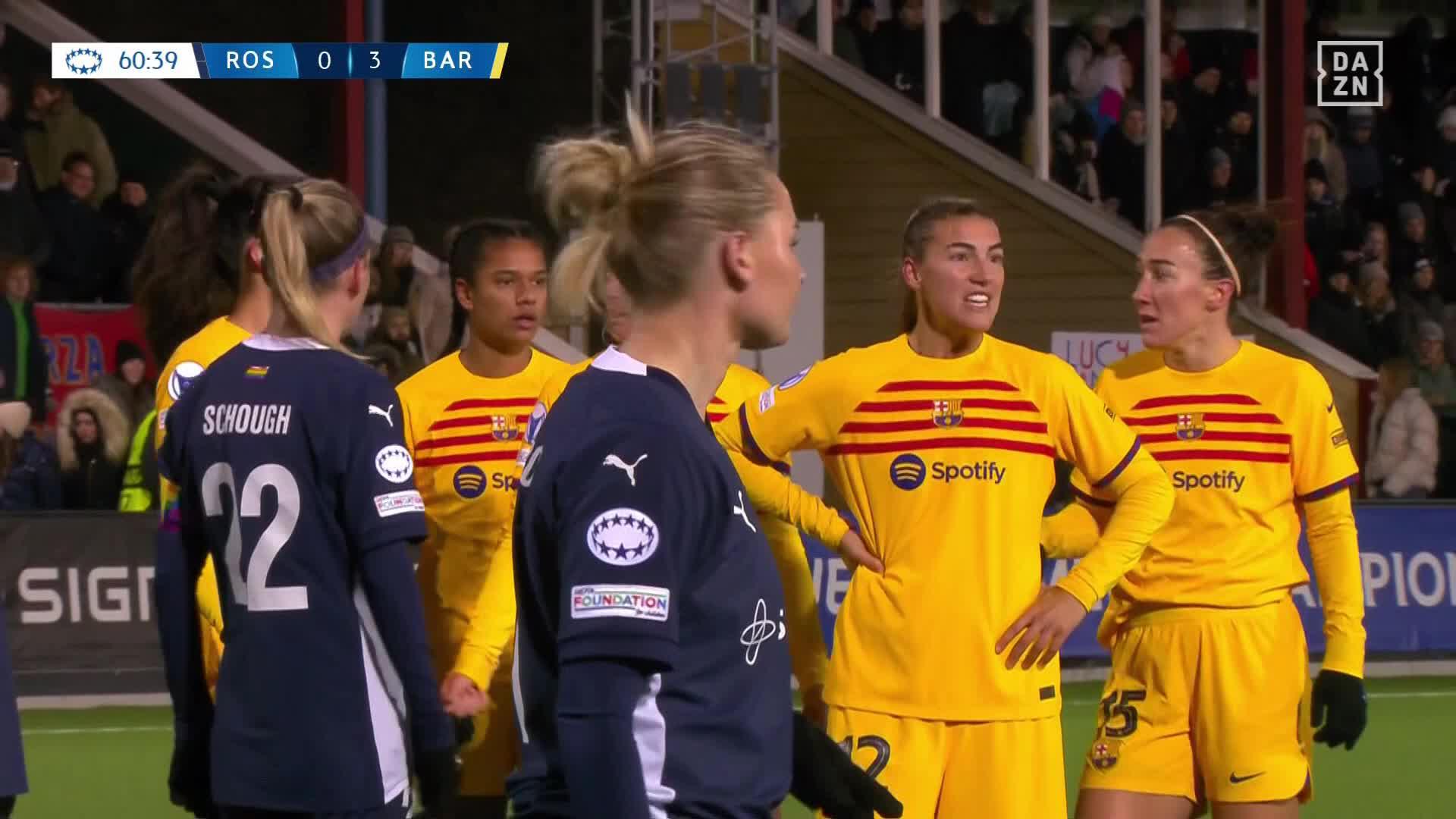 Aitana Bonmatí guides it into the net for four 🌟Barcelona's 200th goal in the UWCL!🏴󠁧󠁢󠁥󠁮󠁧󠁿 🎙️ 👉  🎙️ 👉  🎙️ 👉