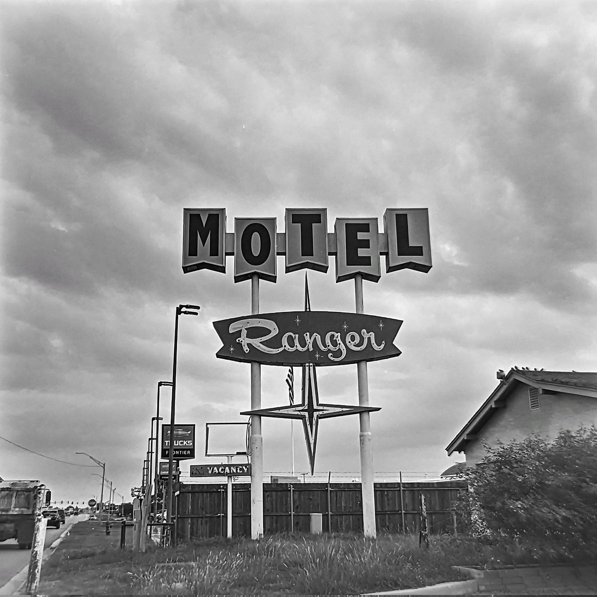 Ranger Motel on Route 66 on Ilford Delta 100 with Mamiya C220f and 65mmf4.5. #americana #route66 #motherroad #motel #signage #classic