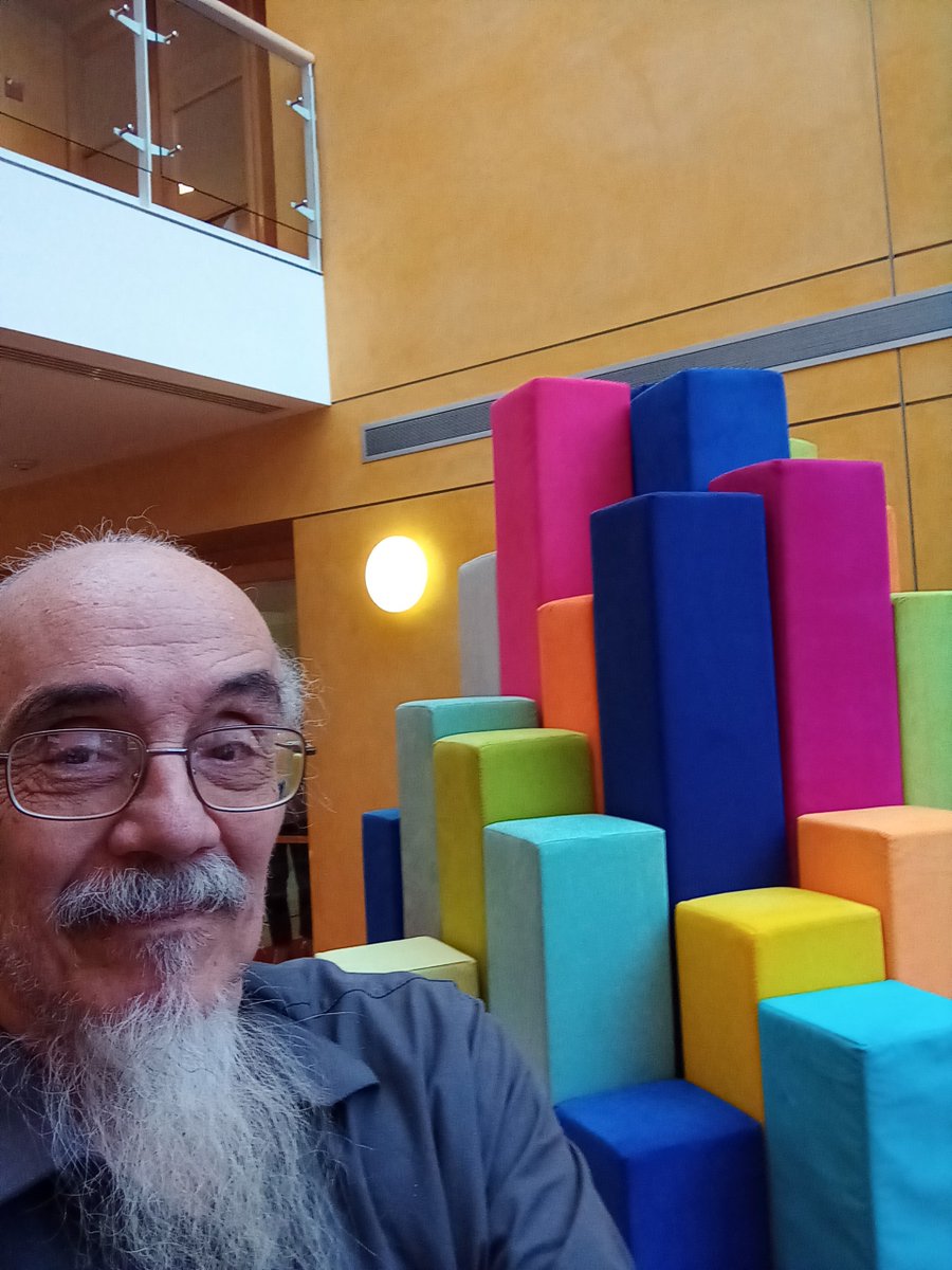 Wishing I could take a nap (in lobby at work).  #pixelnapday