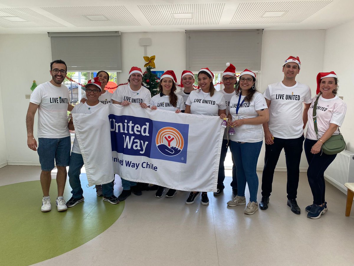 Nuestra empresa socia @ISAIntervial Chile realizó junto United Way su tradicional celebración de #Navidad y entrega de regalos para los niños y las niñas del jardín Jardín Infantil Manitos raíz de libertad en la localidad de Polpaico 🎄🎅🏼🎁🎄