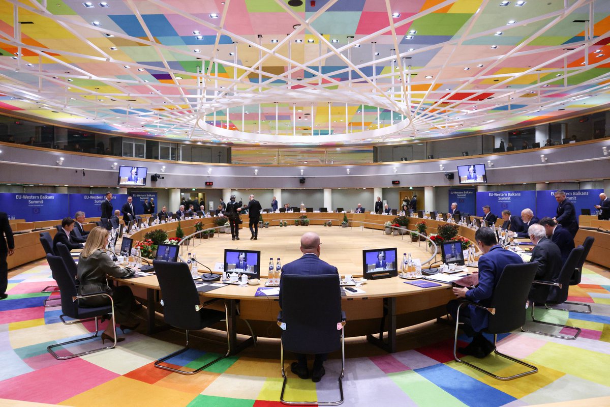 MajlindaBregu's tweet image. Takeout’s from the EU-WB Summit I just took part at in #Brussels: 

✅️Underscored the need 4 WB partners’ commitment to inclusive and strengtened #regionalcooperation 

✅️EU-WB leaders reiterated the CommonRegionalMarket is a stepping stone for #EUintegration 

✅️EU-WB…