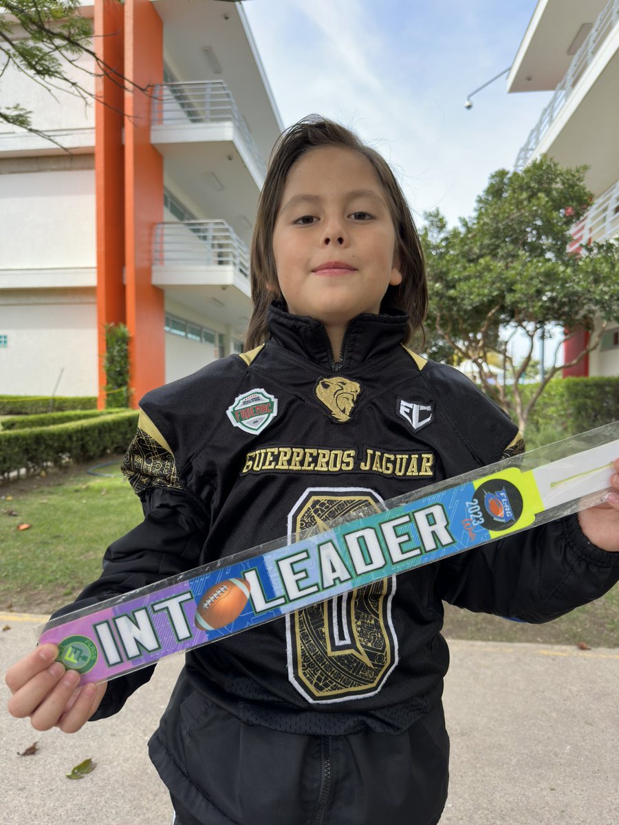 LÍDER EN INTERCEPCIONES🥇🏈
#0 Luca Estrada se llevó el reconocimiento como el mejor jugador en lograr interceptar el balón en su categoría U10 del torneo de Flag Otoño 2023. 
#GuerrerosJaguar #ColegioSuBiréGDL #GRIND ⚜️🏴