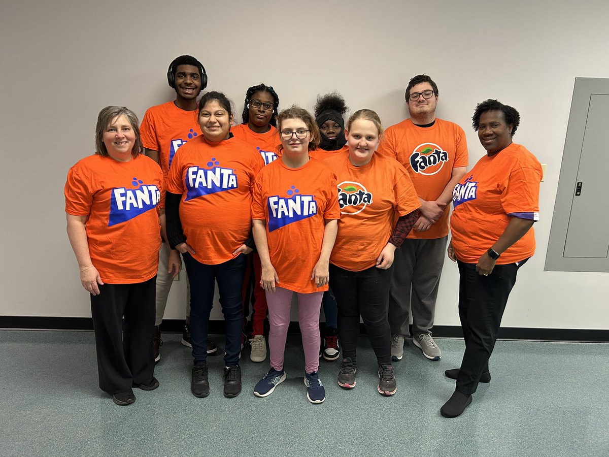 WayneTransition's tweet photo. Thank you to @Coca Cola Consolidated for putting together a great presentation and tour! The experience was 2nd to none. Appreciation to Sherry Davis for the work she put into making this happen. @dantedebrown @DrLindaWatkins @MeghanHighfield @WayneTwpSuper https://t.co/SuyRb0Adwt