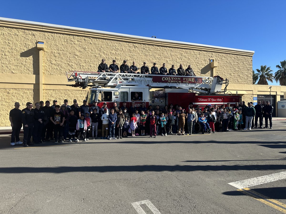 Attended the Annual Make a Child Smile Event. The smiles on the students faces warmed my heart. Joy, smiles, &amp; laughter...my heart is full. <a href="/ColtonJUSD/">Colton Joint Unified</a> <a href="/DrAnthonyOrtiz/">Anthony Ortiz</a> <a href="/DrFrankMiranda/">Dr. Frank Miranda</a> <a href="/PHaro1031/">Patt Haro</a> <a href="/CJUSDESD/">Tina_Petersen Ed.D.</a> <a href="/bertha_arreguin/">Bertha Flores</a> <a href="/CjusdB/">Brandon Dade</a>