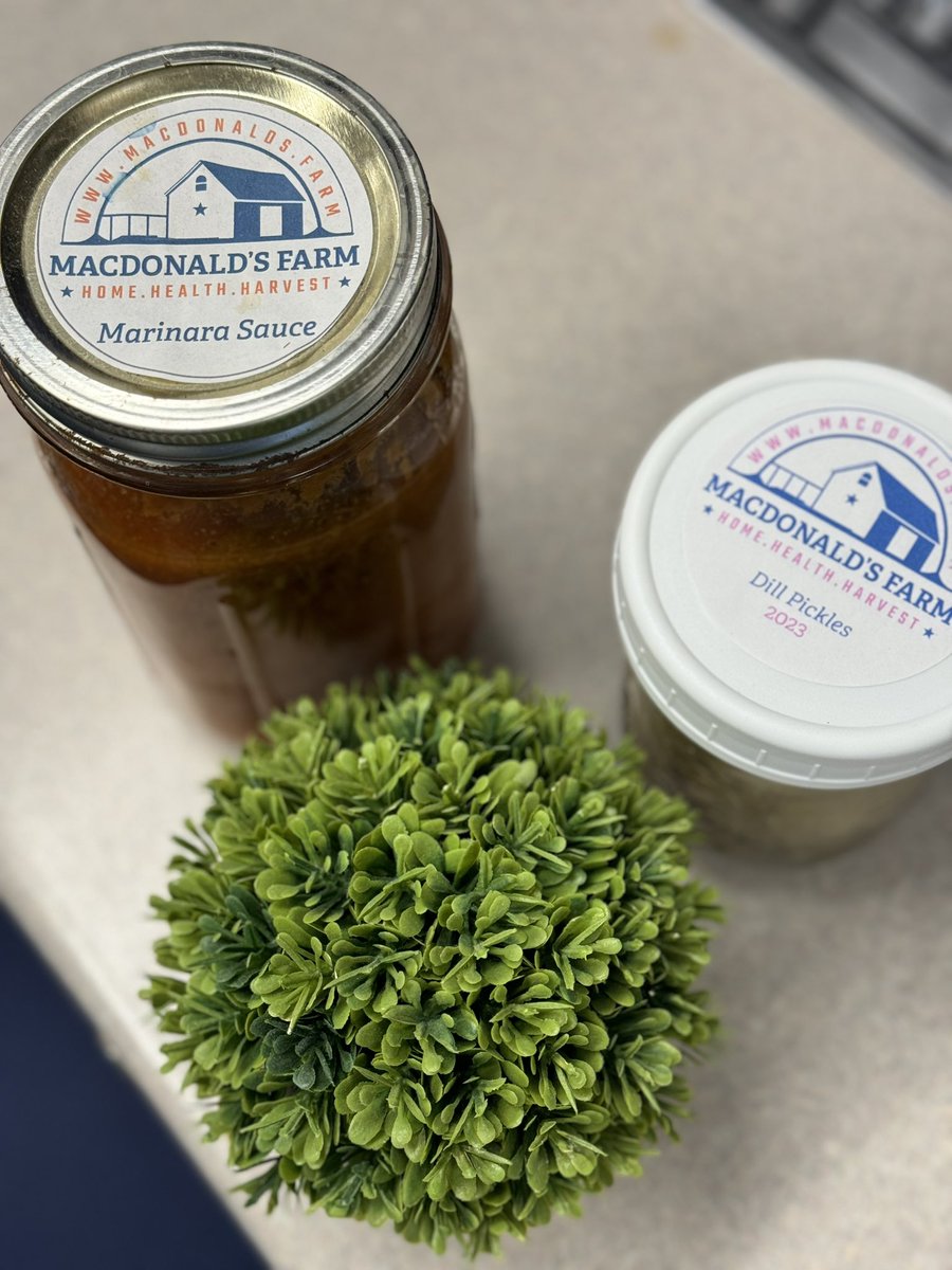 Thank you <a href="/smacdonald_md/">Susan MacDonald, MD</a> for the annual holiday treats for the residents from MacDonald’s Farm 🙌🏽 one of many perks of being a <a href="/PSH_Urology/">Penn State Urology</a> resident 😋 #wellness <a href="/PSH_Urology/">Penn State Urology</a> <a href="/PennStateGME/">PennStateGME</a> <a href="/PennStHershey/">Penn State Health</a>