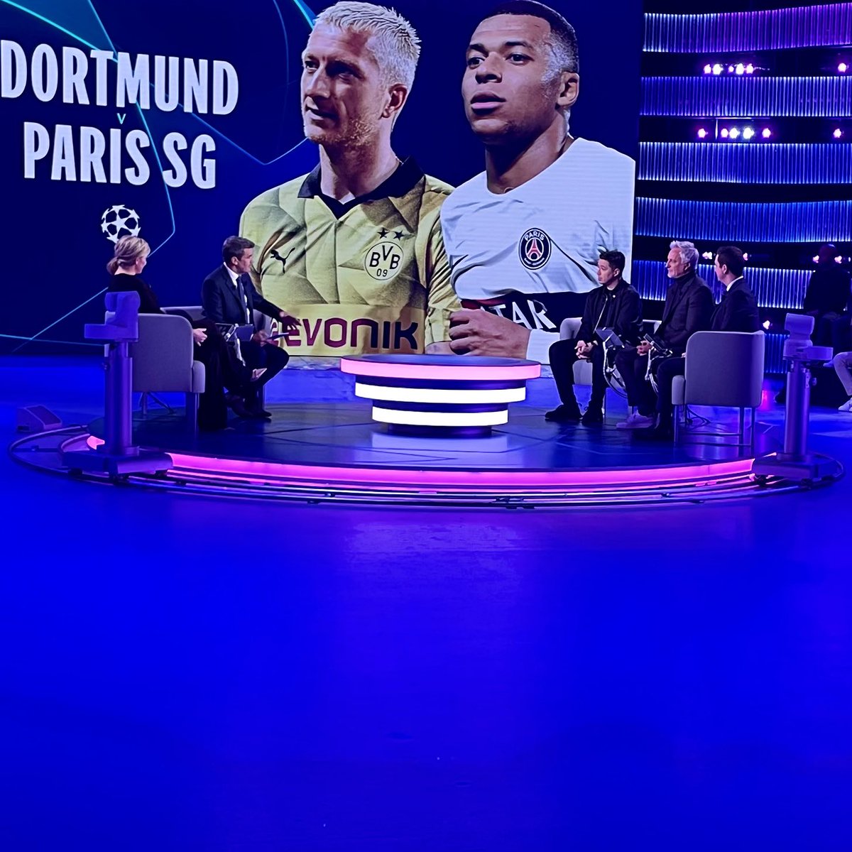 P remier  de  S on  G roupe @ChampionsLeague ? @BVB v @PSG_inside #CanalChampionsClub @CanalplusFoot @canalplus @CanalplusSport @MathouxHerve @laureboulleau @SamNasri19 @gkuntzmann