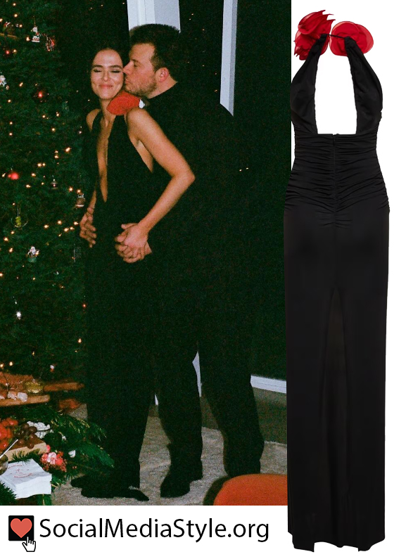 Find out where you can buy Zoey Deutch's plunging black gown with red rose detail here: socialmediastyle.org/post/zoey-deut…
#ZoeyDeutch #blackdress #blackgown #plungingneckline #plungingdress #plungingdress #rosedress #rosegown #MagdaButrym