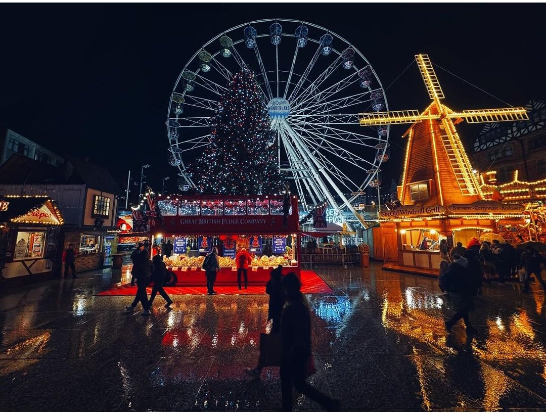 Nottm Confidential (@nottm_con) on Twitter photo PHOTO: Christmas Time in Nottingham's Old Market Square.
Photo by <a href="/diddywheldon/">Dr Dids, Anya Cadence & Indigo Vox</a> PHOTO: Christmas Time in Nottingham's Old Market Square.
Photo by <a href="/diddywheldon/">Dr Dids, Anya Cadence & Indigo Vox</a>