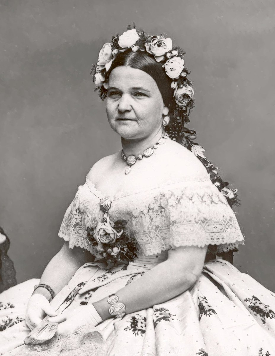 Mary Ann Todd was born to an aristocratic family of slave owners in Lexington, Kentucky on this day in 1818. She would later marry a lanky lawyer from Illinois and become First Lady of the United States during the Civil War. 📸: Mary Todd Lincoln in 1861 (Matthew Brady)