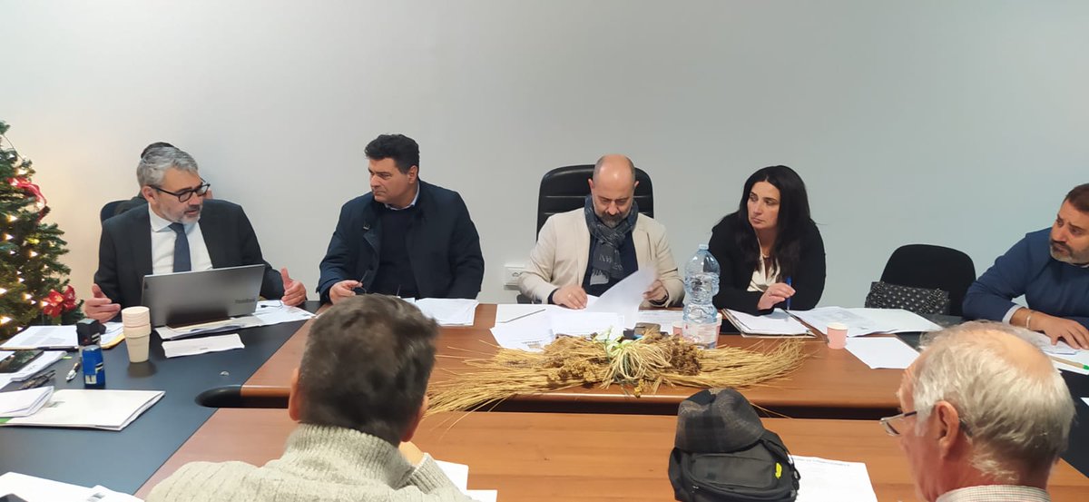 Comunità del #ParcoAurunci: ieri eletto Fernando Magnafico, sindaco di Lenola, come nuovo presidente, espresso parere favorevole sul bilancio e rivisto regolamento per il funziomento della comunità. Avanti insieme verso nuovi traguardi! 🌳🤝 #Comunità <a href="/ParchiLazio/">ParchiLazio</a> <a href="/RegioneLazio/">Regione Lazio</a>