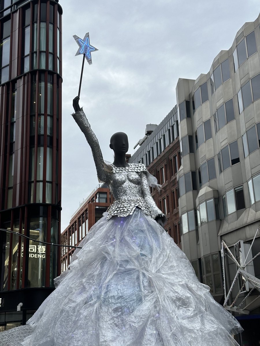 Happy Happy Christmas and a happier New Year and a brilliant 2024 to all my friends and followers ❤️🎄🎅🏻🎄🎅🏻❤️Urban Angel, Oxford Street,London