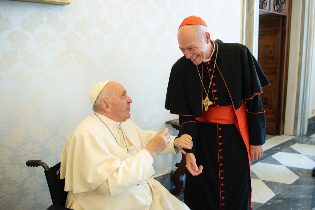 Me uno en oración agradeciendo a Dios el ministerio del Papa Francisco @Pontifex_es en ocasión de su Aniversario de ordenación Sacerdotal y de su inminente cumpleaños este próximo Domingo 17 de Diciembre.
