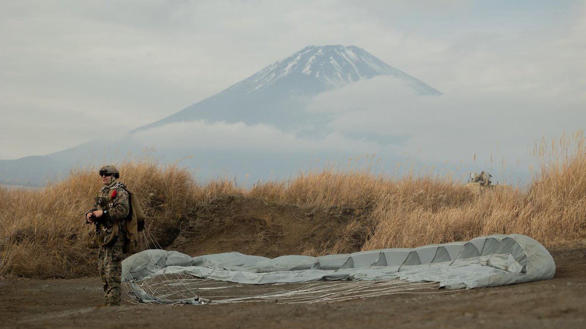 Our #Marines with 3d Reconnaissance Battalion execute Military Free Fall parachute operations at Combined Arms Training Center Camp Fuji, Japan.