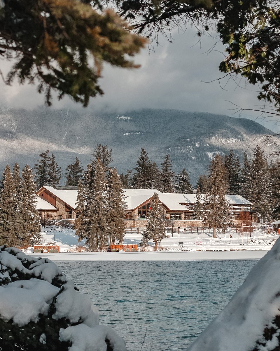 Named Best Hotel in Jasper National Park by @AvenueMagazine in this year's Best of the Mountains Ballot! Thank you to all who voted for JPL. We are also runner-up for Best Cabin Resorts, Best Mountain Spas and Best Restaurants in Jasper National Park! tinyurl.com/27fhrudz