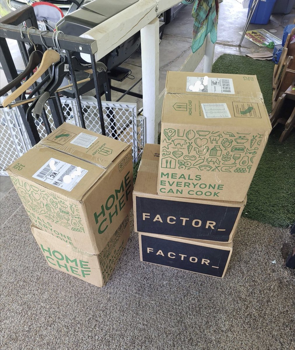 eMoney_HQ's tweet image. UNLIMITED MEAL KITS🍽️

Our team found a loophole to get unlimited:

- Factor75
- HelloFresh
- Instacart

All for 100% FREE.

All you have to do is like + RT, and we will DM some of you how❤️