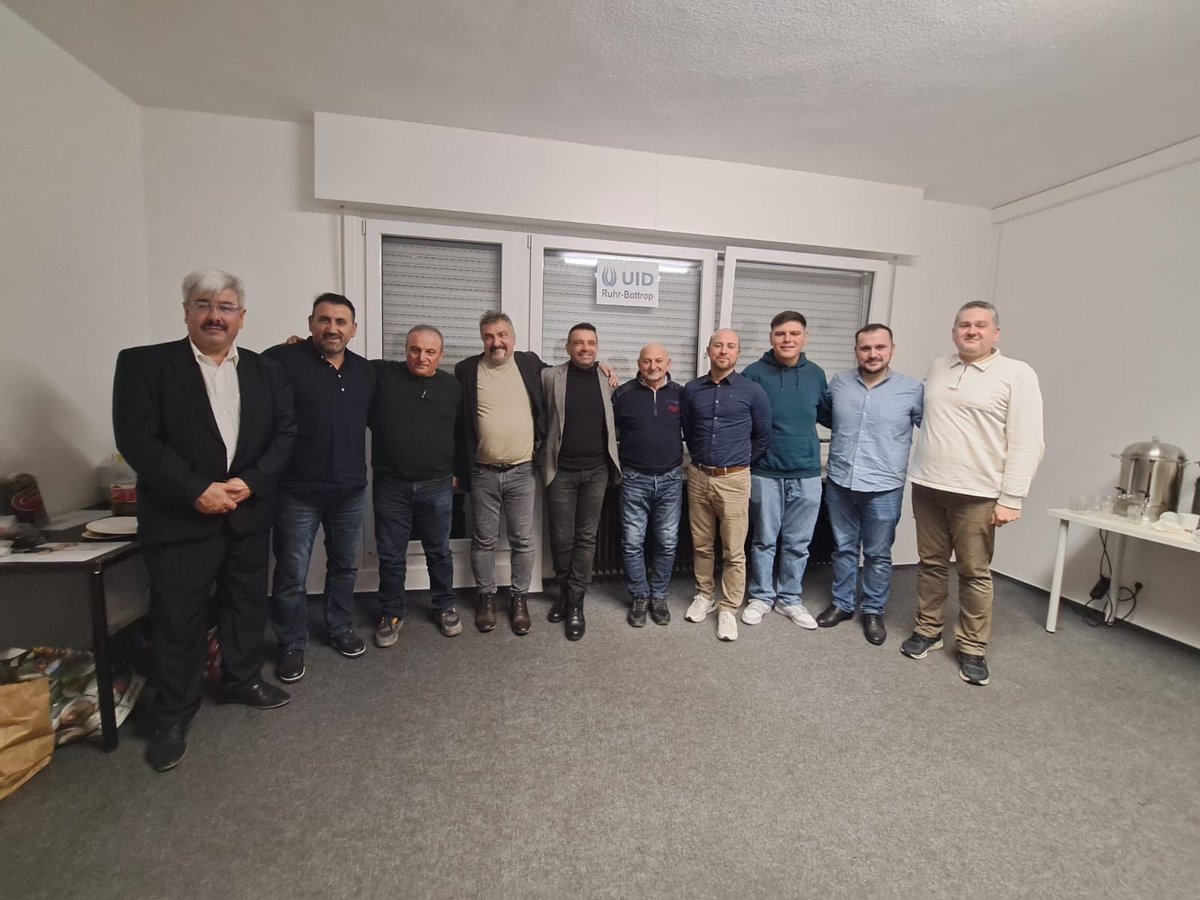 UIDBottrop's tweet image. UID Ruhr Bottrop Şubesi olarak 12.12.23 Salı
günü UID Ruhr Dortmund Şubesini, IGMG Bottrop 
Ulu Cami, Yazar Amele Haliloviç ve diğer 
misafilerimizi şubemizde ağırladık.