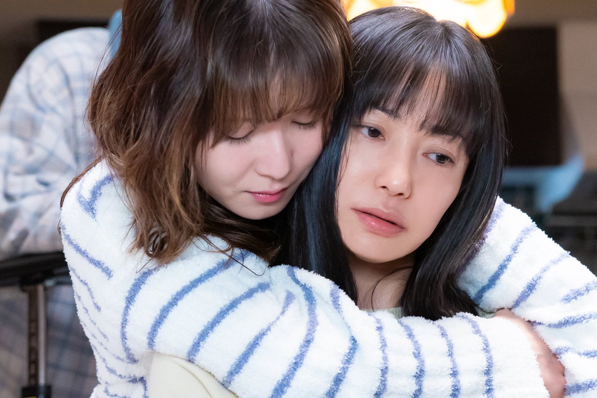 ／
『#ゆりあ先生の赤い糸』
今夜、衝撃の最終回‼️
＼

ゆりあ（#菅野美穂）を揺るがす
《命の危機》…

苦渋の末に終わらせた優弥（#木戸大聖）との恋、
バラバラになった“家族”が辿る運命とは!?

今夜９時、お見逃しなく✨

#ゆりあ先生
#ついに最終回