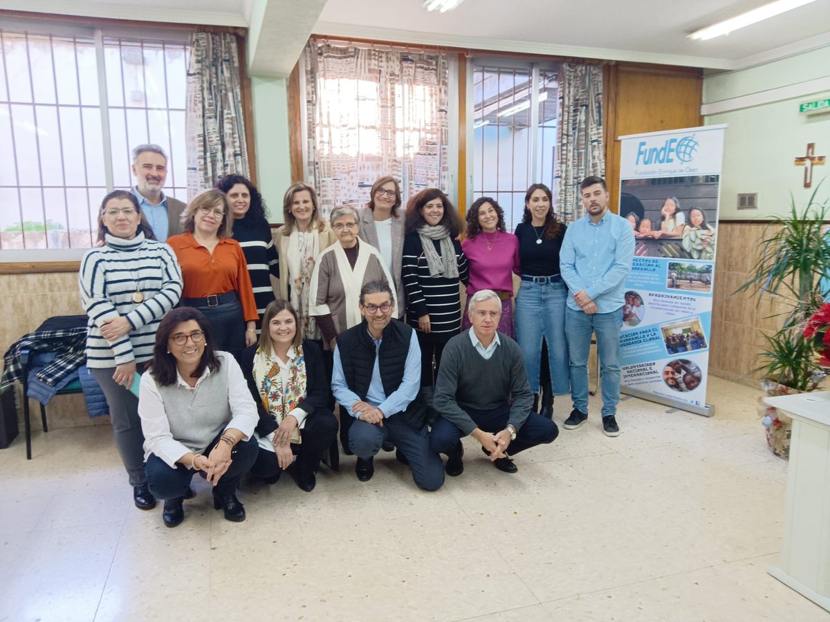 Hoy hemos tenido una visita de lujo: las personas que trabajan en la @FETeresiana y de las que tan cerca estamos en todos los sentidos (somos vecinos). Gracias por un rato tan agradable. ¡Esperamos volver a veros muy pronto! #conMuévete #Familiateresiana #SomosTeresianos