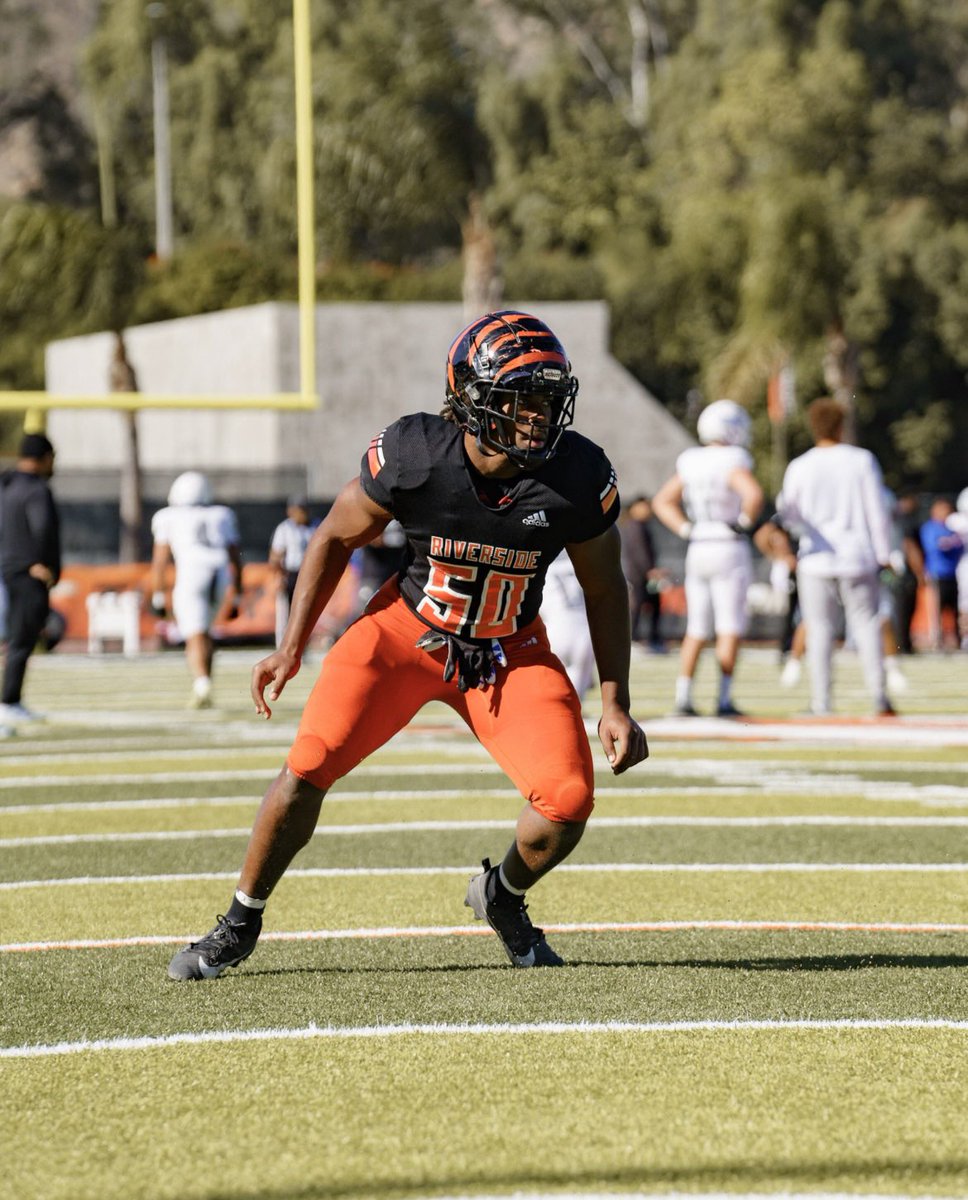 Full Season Highlights ⭐️All Conference LB State Champion!! Full Qualifier #1 Juco in the Nation @RCCTigerFB @CoachLafaele @CoachPaychek @JUCOFFrenzy hudl.com/v/2Mr8zG