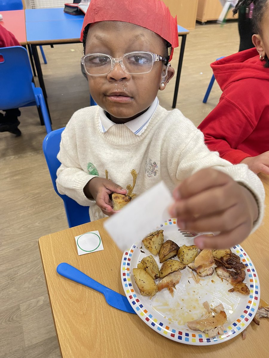 Dysons Road children enjoying their Christmas dinners today. Yum 😋 #ChristmasDinner