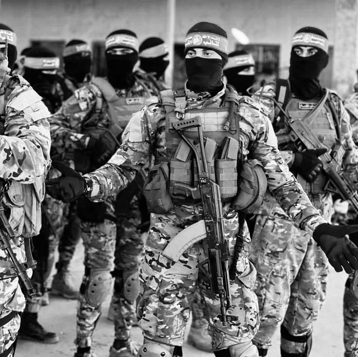 "اللهم إنّ الأرض أرضك، والجند جندك، والأمر أمرك وأنت القويّ العزيز، فانصر أبطالنا نصرًا عزيزًا مؤزّرًا تشفي به صدور قوم مؤمنين.
اللهم احفظ المرابطين المجاهدين وثبتهم يا الله وأيدهم بنصرك"