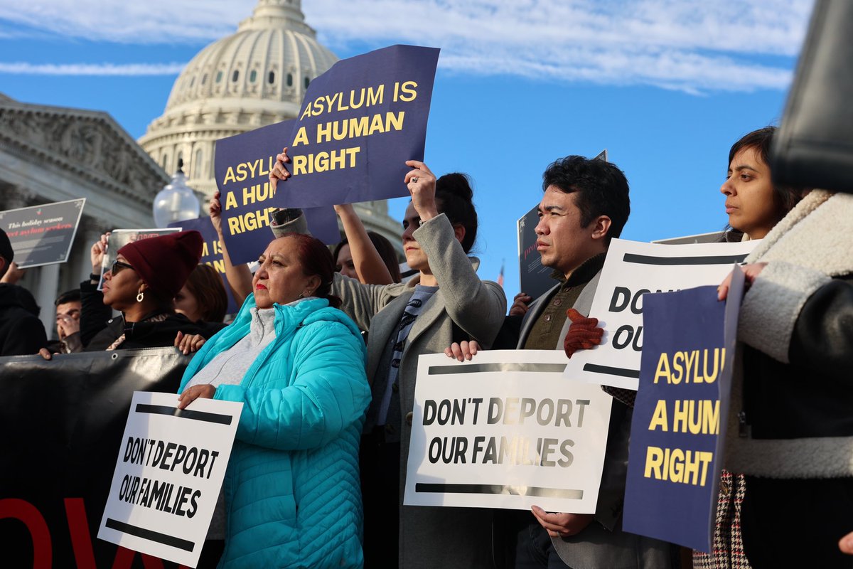 This isn’t about the border - this a political stunt by Republicans. Proud to stand with my @HispanicCaucus colleagues to make it clear that we will not allow migrants to be used as political pawns. Support for our allies should stand alone.