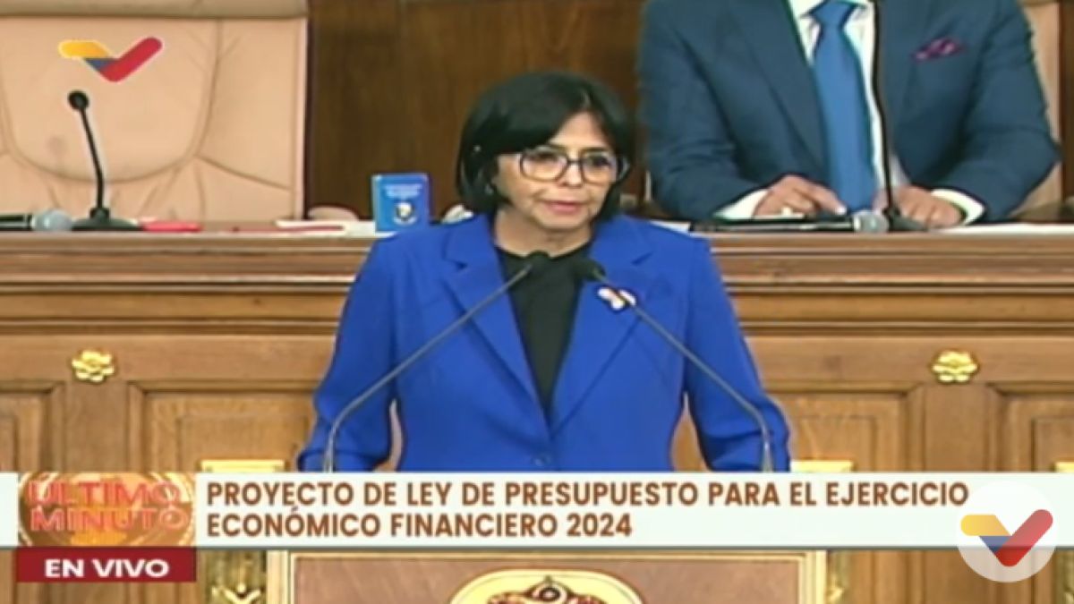 🔥‼️ Importante ‼️🔥

Vicepresidenta Rodríguez: Venezuela lleva nueve trimestres consecutivos de crecimiento económico

#VinculanteYVamosPalante #13Dic @ConElMazoDando
mazo4f.com/vicepresidenta…