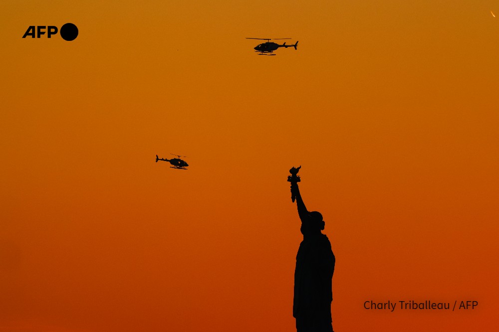 The sun sets behind the Statue of Liberty in New York City on December 13, 2023.

@afpfr
@AFP
@AFPphoto
#NewYork #StatueOfLiberty #AgenceFrancePresse