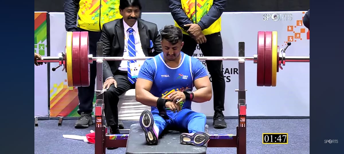 રાજકોટ ના રાયડી ગામ ના તલાટી રામ બાંભવા પહેલી ખેલો ઇન્ડિયા પેરા ગેમ્સ માં ૧૬૧ વજન ઉપાડી ને ગોલ્ડ મેડલ 🥇 જીત્યા છે. રામ ભાઈ ને ખૂબ ખૂબ શુભેચ્છાઓ. <a href="/CMOGuj/">CMO Gujarat</a> <a href="/Bhupendrapbjp/">Bhupendra Patel</a> <a href="/sanghaviharsh/">Harsh Sanghavi</a> <a href="/bachubhaikhabad/">Bachubhai Khabad</a> <a href="/monakhandhar/">Mona Khandhar IAS</a> <a href="/GujDCoffice/">Guj DCoffice</a> <a href="/kheloindia/">Khelo India</a> @RajkotInfo