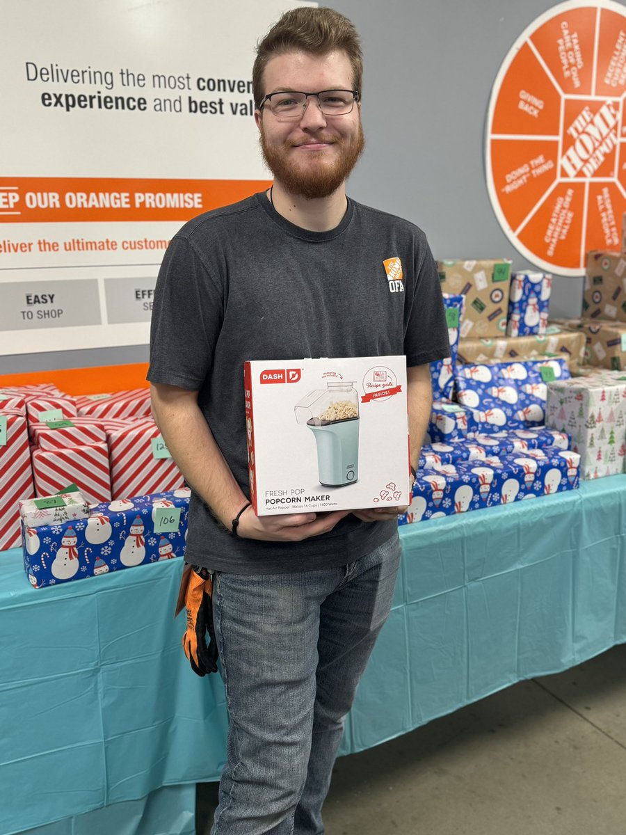 Sara Hobbs (@shobbs610) on Twitter photo The fun continues! Day 3 and Candy Cane Day! <a href="/THD3882/">Wadsworth Home Depot</a> @yojharisA <a href="/Crosscheck14/">Mark Niehus</a> <a href="/julescommon/">Julia Common</a> The fun continues! Day 3 and Candy Cane Day! <a href="/THD3882/">Wadsworth Home Depot</a> @yojharisA <a href="/Crosscheck14/">Mark Niehus</a> <a href="/julescommon/">Julia Common</a>