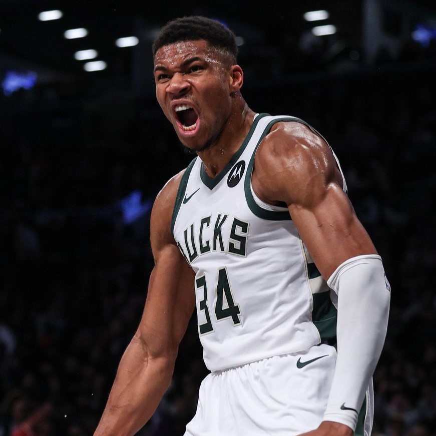 NBA: imagem mostra auxiliar do Indiana pegando bola histórica de Giannis  com árbitro, nba