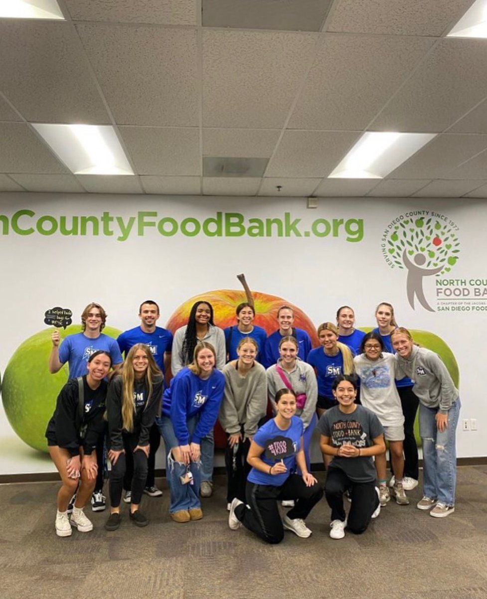 CSUSMcougars's tweet image. CSUSM Student-Athlete Advisory Committee has been busy this fall, donating time at the @SDFoodBank and hosting a toy drive for @boysgirlsclubsm!
📰 csusmcougars.com/news/2023/12/1…
#BleedBlue