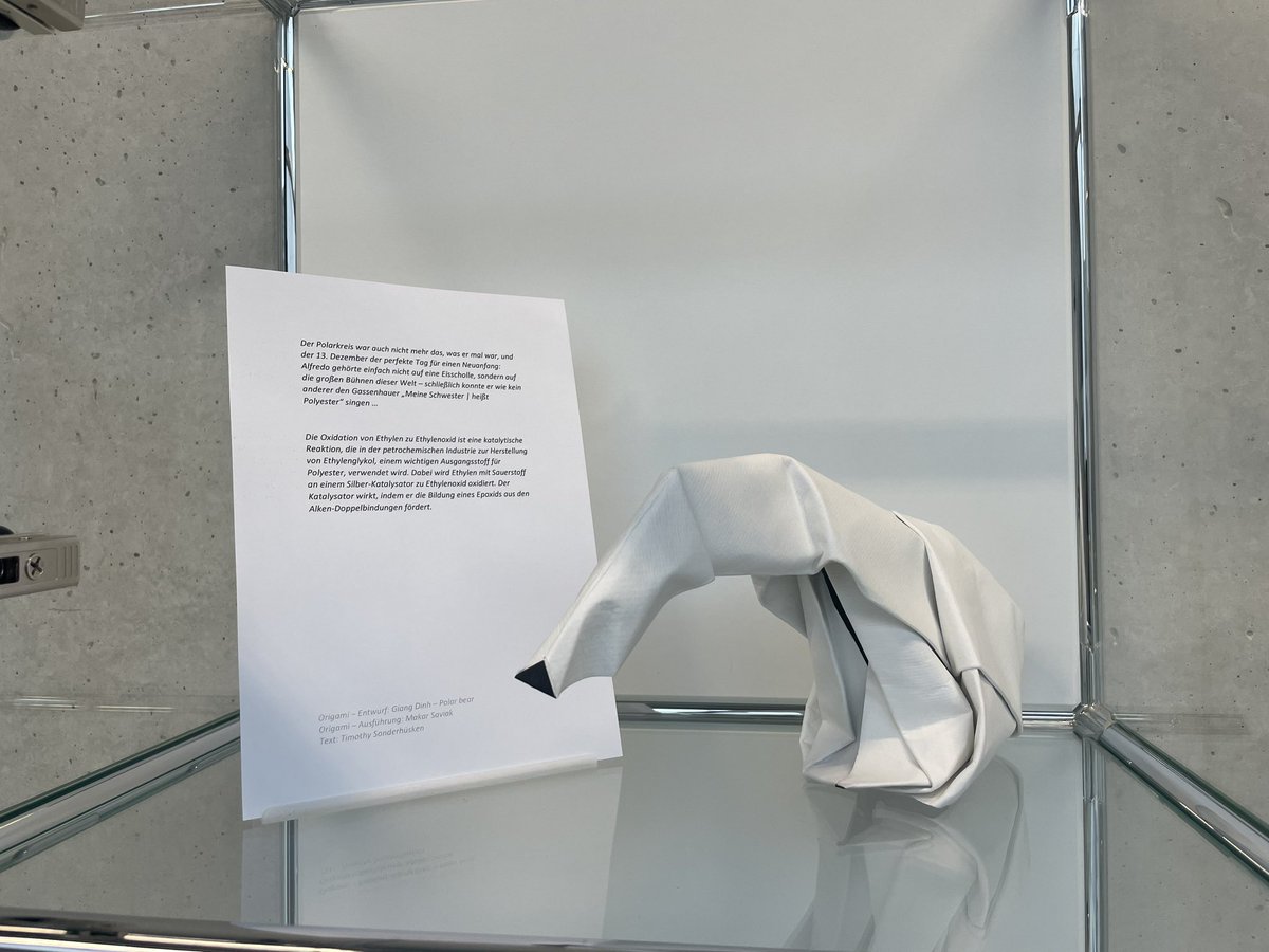 A bit late… yesterdays Alfredo the polar bear in our Christmas origami calendar… and some facts about ethylene oxidation…#art #origami #science @TU_Muenchen @TUMCatalysis