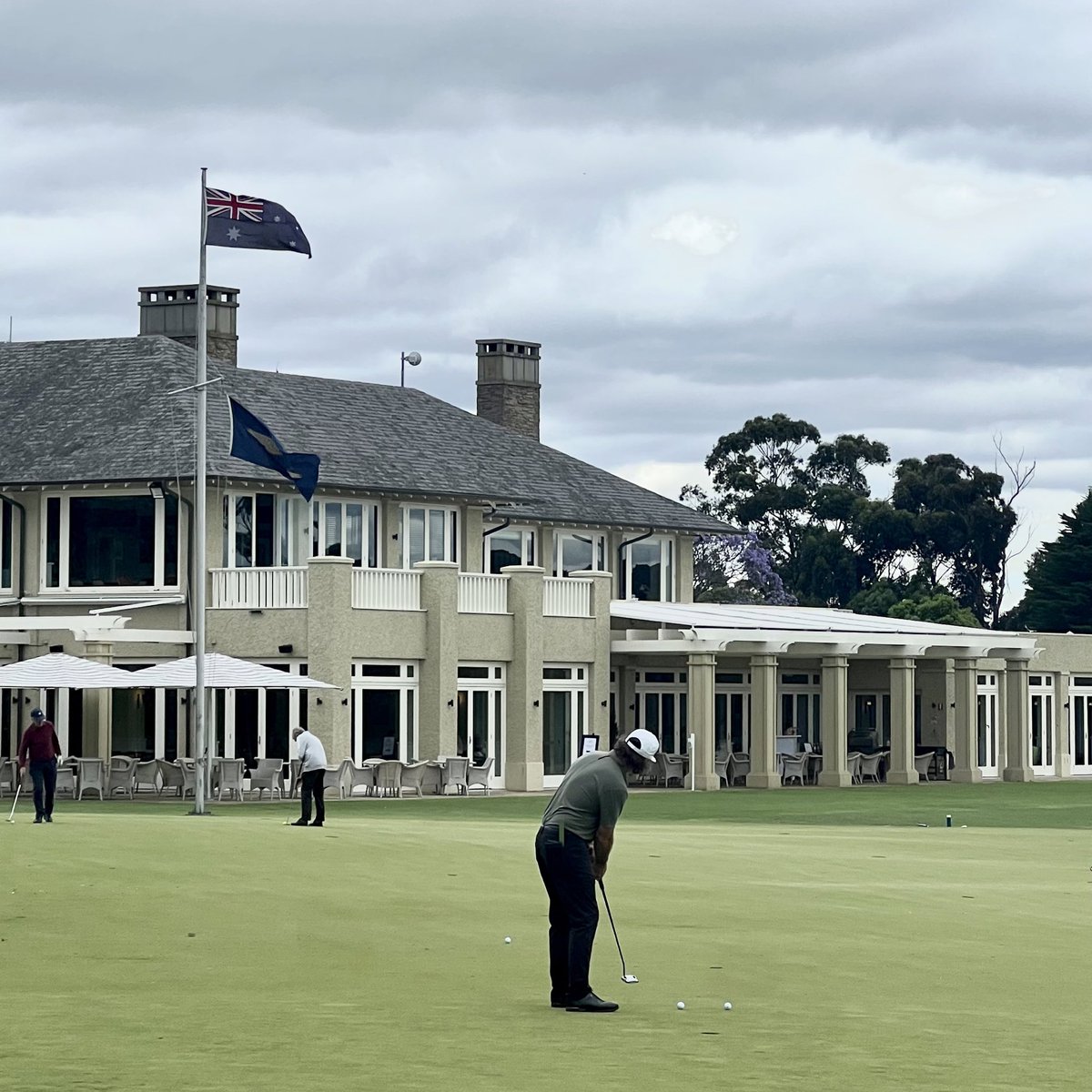 Round 4️⃣ | The Royal Melbourne Golf Club 🏌🏻‍♂️ Tee times: bit.ly/3Rk6NEv 📈 Live scores: bit.ly/3RAT1yt