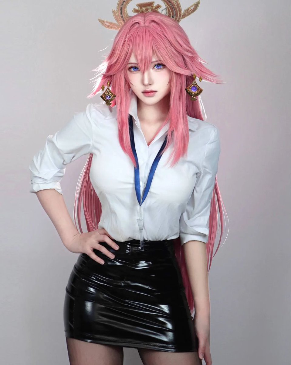 Có Ei rồi thì phải có Yae Miko thôi
Bao nhiêu ae nộp hô sơ chuyển cty rồi nào??
Yae công sở
Cre: azeycos
#Genshin_Impact #yaemiko