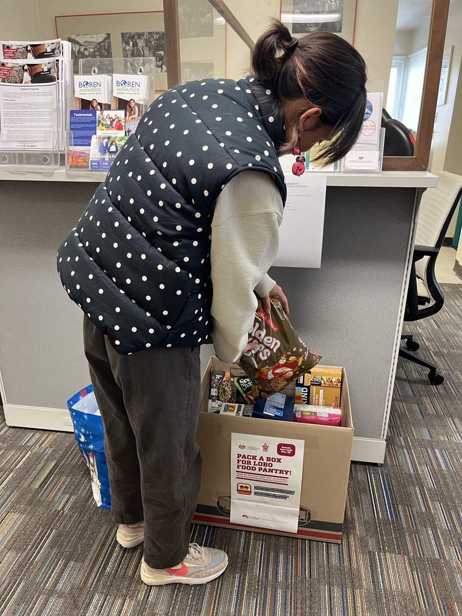 unmlaii's tweet image. LAST CALL! The Lobo Food Pantry is accepting donations until Friday, Dec 15th. Boxes are placed throughout campus, including the LAII building. More info: bit.ly/LFPDonations