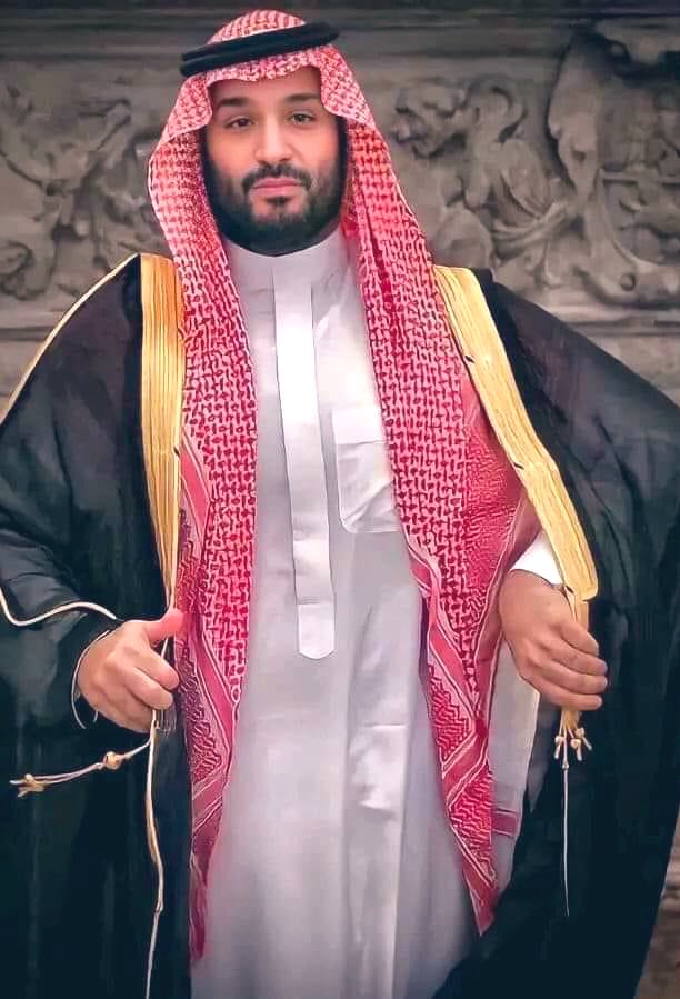 لا حضور يشبه حضور سمو #ولي_العهد الأمير #محمد_بن_سلمان إنه حضور القوة والعزة والعزم والثبات، ولأن قوة كقوة سمو #ولي_العهد وثباته رغم كل المزاعم والأكاذيب والافتراءات التي تنشرها أوكار البهتان المُعادية، كانت كفيلة بمضي سموه بسبيل الوطن وتقدمه ونهضته وعلى خطوات رؤيته المرسومة