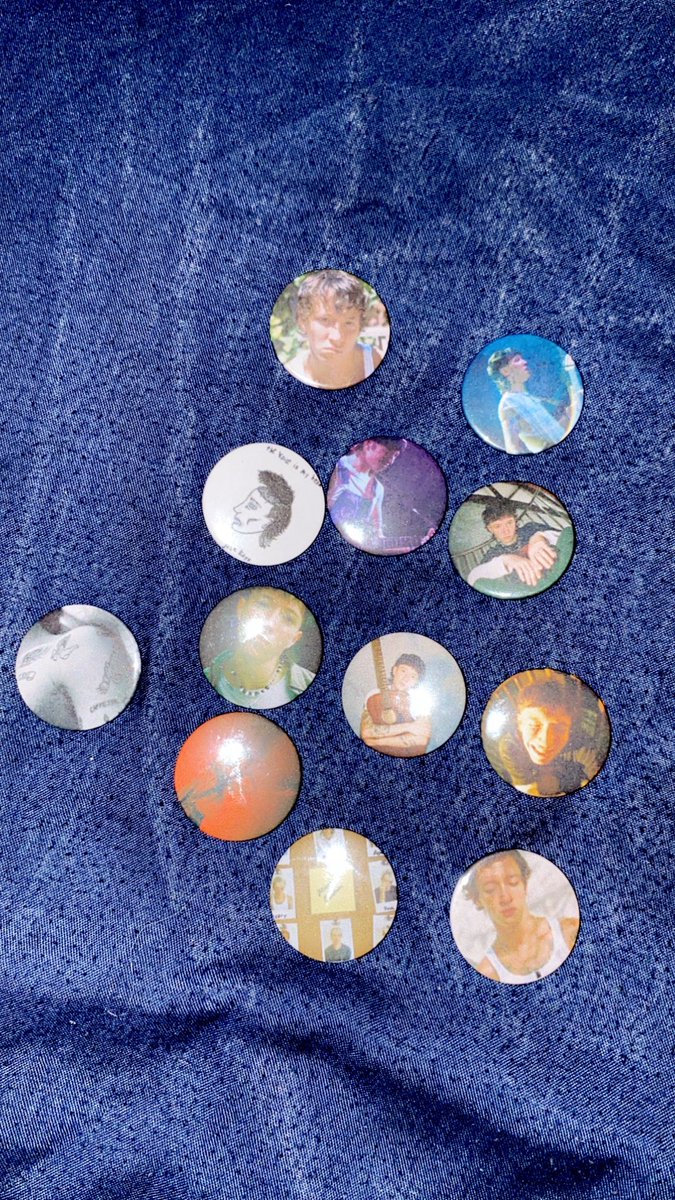 Zarrhh's tweet image. . @jackkays my fiancé made me buttons of you bc I’m a huge fan. Ima put them somewhere I can cherish forever. You save my life man. 🖤🖤🥹