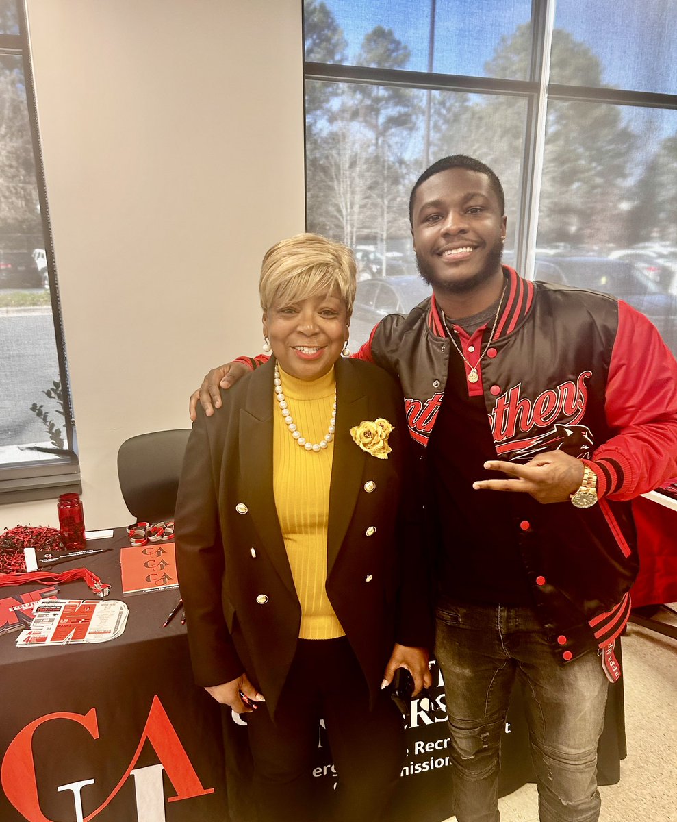 I always smile when my son goes places and people recognize him bcuz of me. 😊We r an #HBCU #family. CAU ❤️🖤& ASU 🐝. #hbcu #HBCUproud #potd #bhfyp
