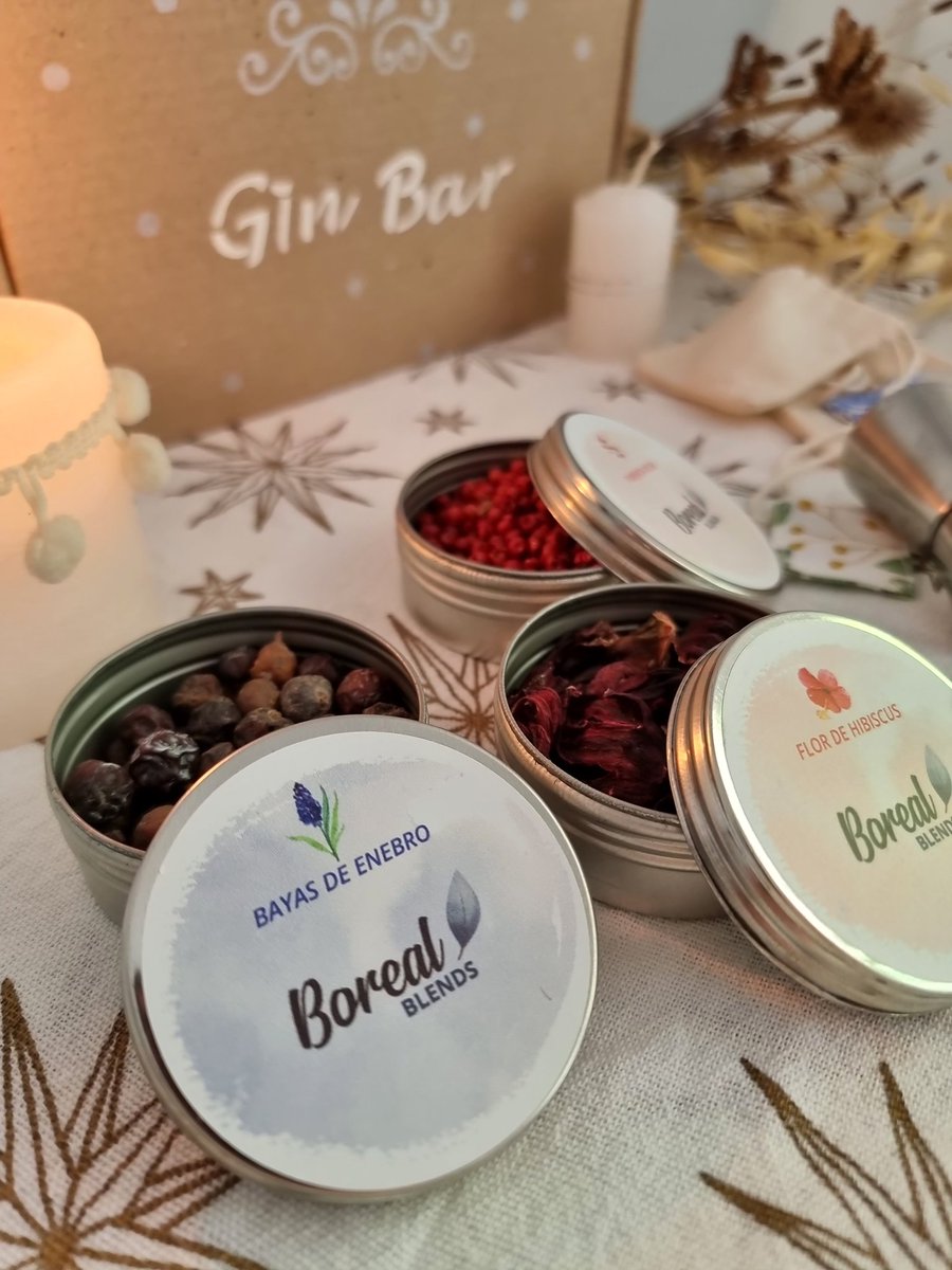 valentinachaia's tweet photo. @FMilanessi BOREAL BLENDS: Tenemos lindas opciones para regalar en estas fiestas🤍 Blends de té,  toppings para mate y botánicos para tragos. https://t.co/Pd38qwmAan https://t.co/NrHtpzFxYK