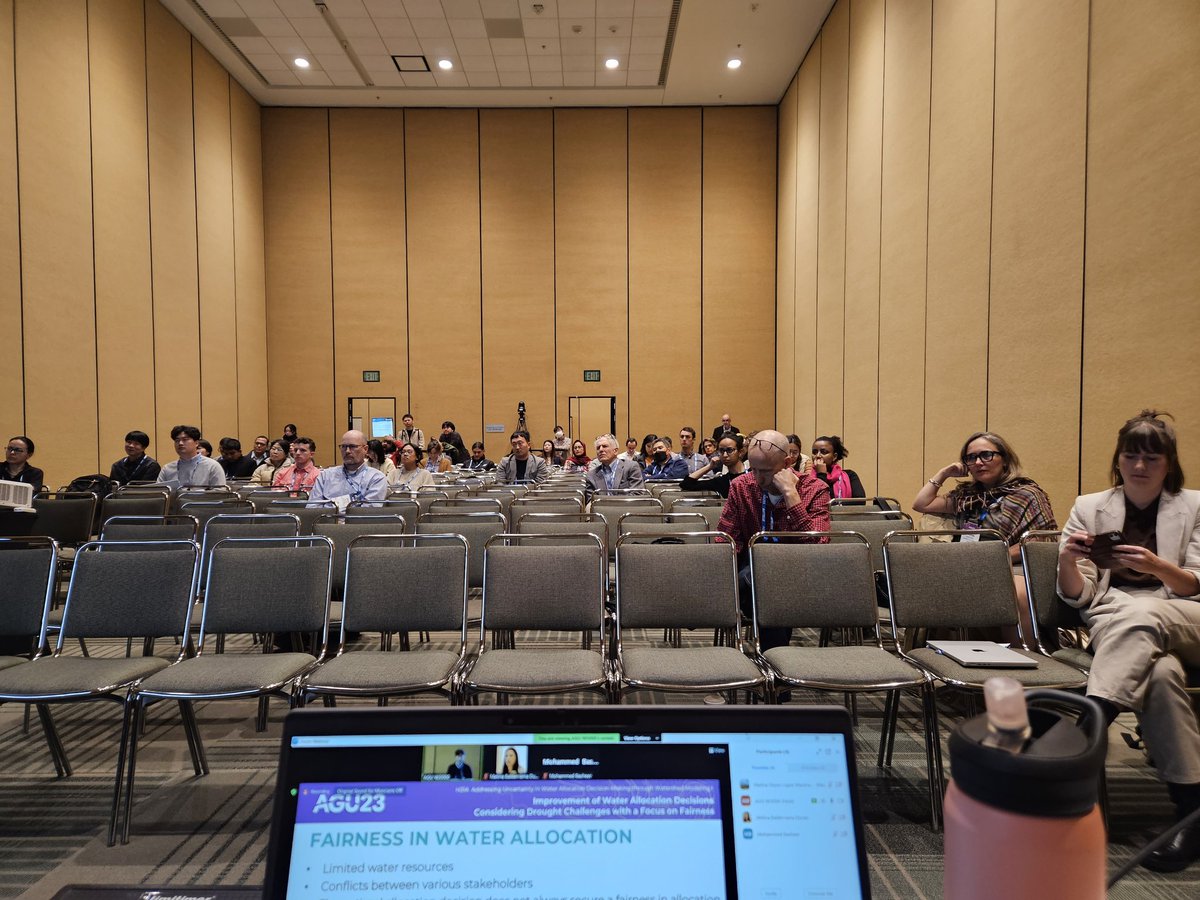 An incredible session here at #AGU23 understanding how we can use modeling tools to better manage our increasingly scarce water resources. Thank you to our invited speakers @ejesquivel and @Moh_Basheer17, as well as @AlvarEscriva and @LauForni for helping me make this happen!