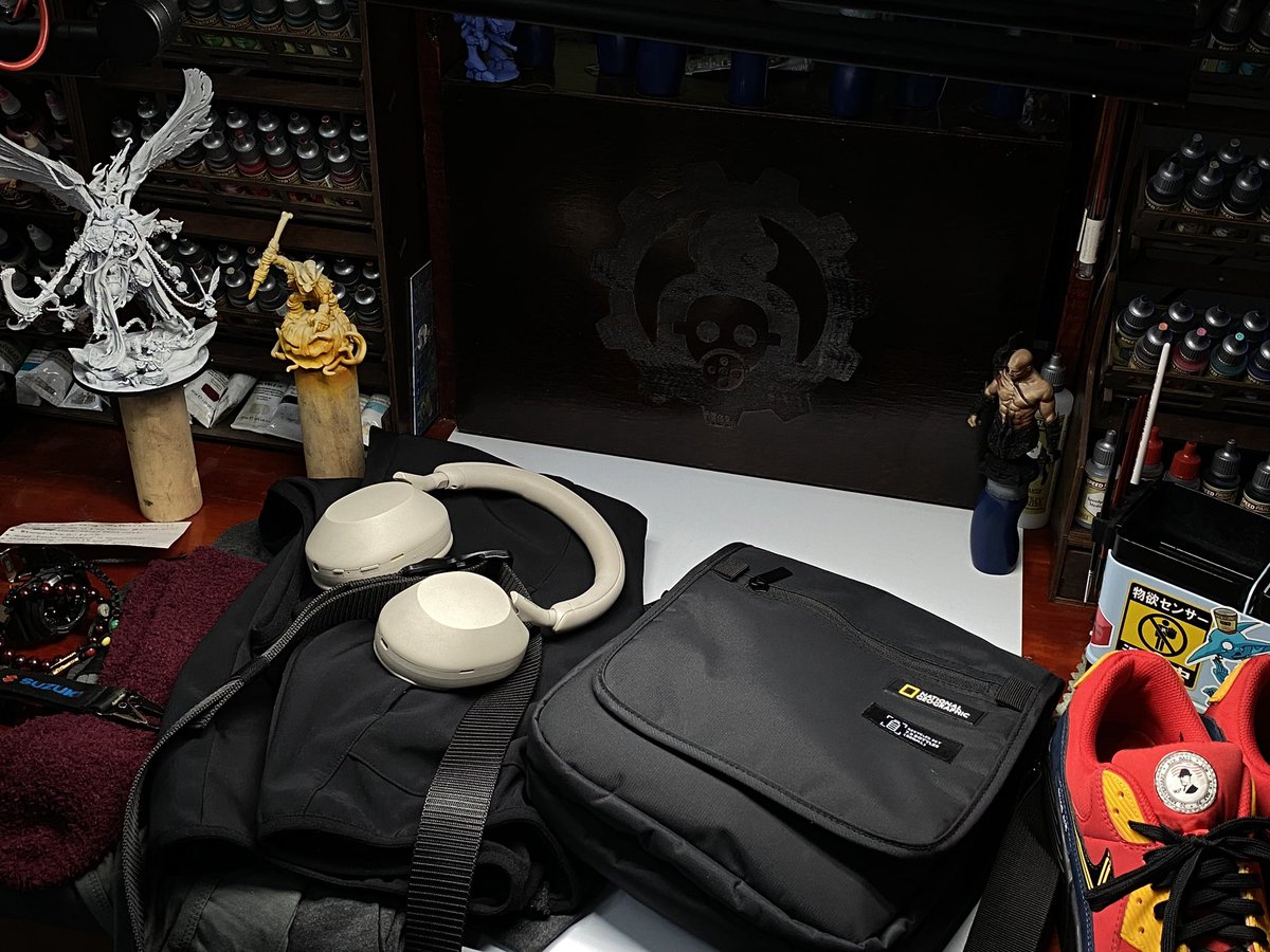 don_suratos's tweet image. 🇯🇵 Ready for Japan! 

I will miss my painting table this weekend! 

#gbwc2023 with @NicoSuratos 🇵🇭

Excited to see my old friend @Chessymonkey 🎨🎨🎨🦾🦾🦾

A ton of thanks to Hajime Studios for sponsoring me! 💙

#gunpla #gundam  #GBWC