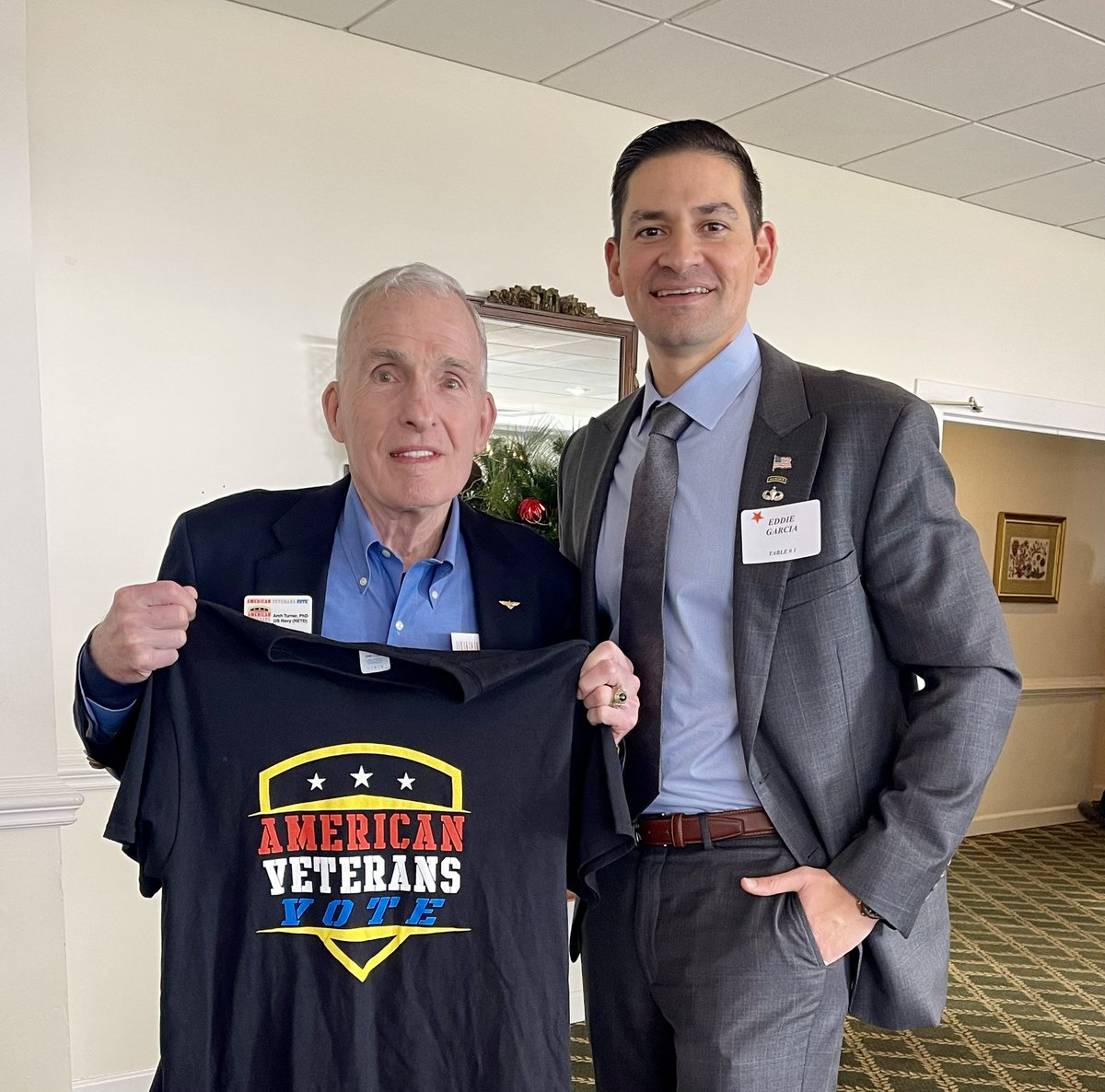 It’s always great to meet veterans who are still serving our nation and our communities like Arch here. #AmericanVeteransVote
#VetsHelpingVets