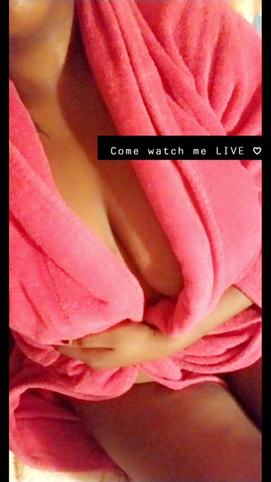 Watch ✨️ Dutch Coco ✨️is Home's leaked NSFW photo on TwXstars