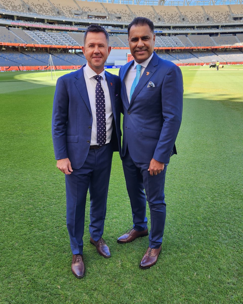 I'm much happier getting to commentate with @waqyounis99 on @7cricket instead of having to face his bowling again.