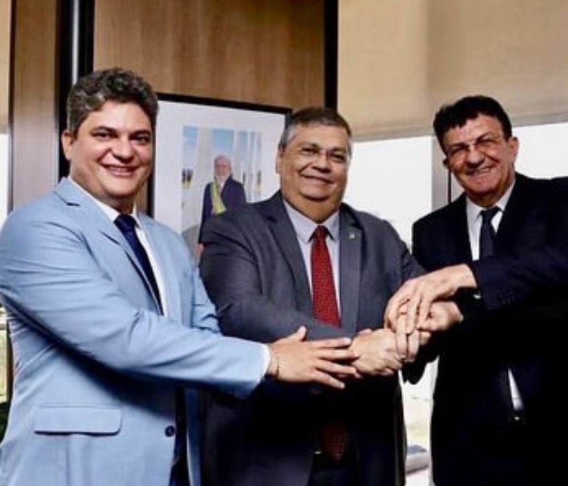fconagib's tweet photo. Eu e meu pai, Chiquinho FC, parabenizamos o amigo @FlavioDino , o mais novo membro do @STF_oficial escolhido pelo Senado. Sua experiência na carreira jurídica, conhecimento e competência o credenciam para esta importante função na mais alta Corte da Justiça brasileira. Sucesso. https://t.co/sIDfm5BP2U
